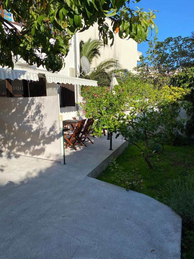 Sara Apartments Baška Voda エクステリア 写真